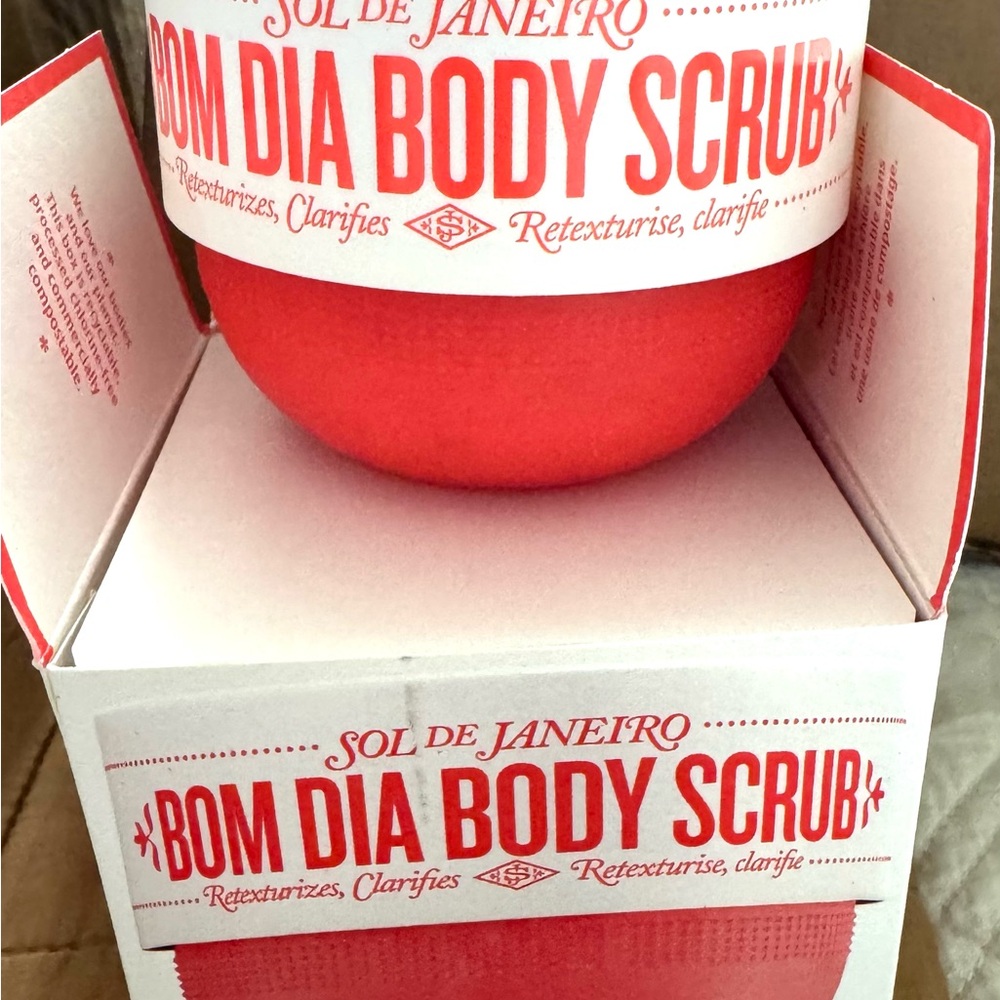 Sol de Janeiro Bom Dia Body Scrub - Cheirosa 40 Fragrance - Picture 2 of 4